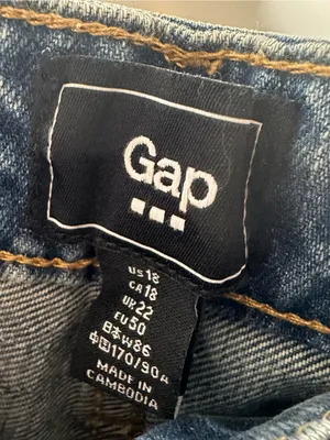 GAP Light Wash Denim Rolled Cuff Jean Shorts Size 18 thumbnail 3