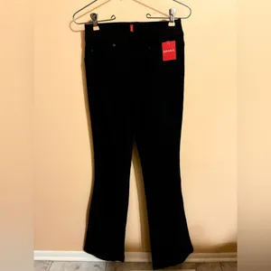 NWT Spanx Flare Jeans in Clean Black thumbnail 3