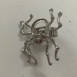 Fun spider brooch thumbnail 3
