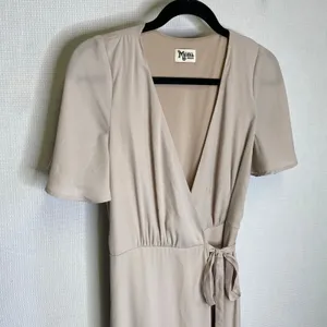 Show‎ Me Your Mumu | Nude Maxi Wrap Dress Medium long thumbnail 2