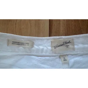 Universal Threads White Highest Rise Shortie Denim Shorts Distressed Size 6R thumbnail 2