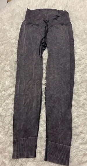 PINK Active Victoria’s Secret grey leggings pants workout yoga woman’s Medium thumbnail 1
