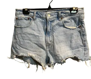 ABERCROMBIE & FITCH Women's The Mom Short High Rise Light Wash Size‎ 28/6 thumbnail 1