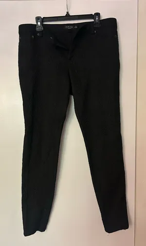 Iris Slim black textured pants thumbnail 1