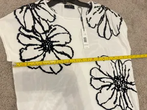 Tahari Floral Sweater Shirt in White Size Small thumbnail 5