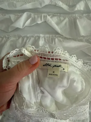 Beautiful lace long sleeve White Size M thumbnail 4