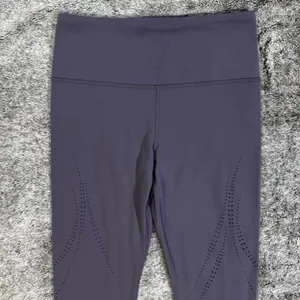 Athleta Elation Lasercut Tight Sz S thumbnail 3