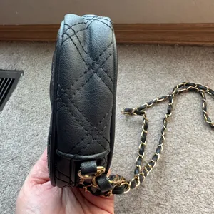 Gina Concepts Small Black Quilted Crossbody Purse With Chain Strap thumbnail 7
