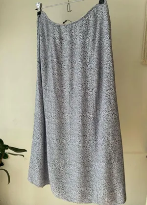 Abercrombie & Fitch Blue and White Floral Skirt thumbnail 4