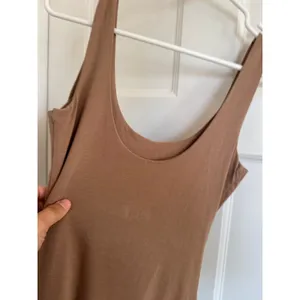 Lovers + Friends Kalhlo taupe brown midi dress size xs thumbnail 6