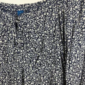 Old‎ Navy Navy Floral Smocked Mini Dress Small Milkmaid Cottage Prairie Feminine thumbnail 2