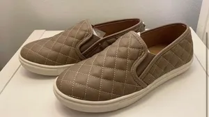 Steve Madden Ecentrq Slip On Quilted Sneaker thumbnail 2