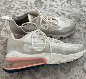 Nike Air Max 270 React Shoes thumbnail 8