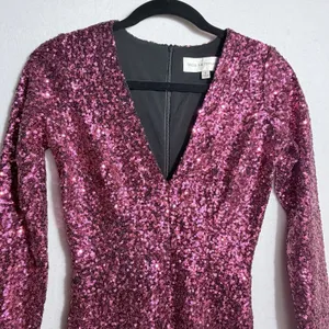 Dress the Population Pink Sequin Deep V-Neck Long Sleeve Sheath Mini Dress Sz S thumbnail 5