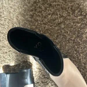 Yo‎ Ki Creme Black Wedge Boots Size 5.5 thumbnail 7