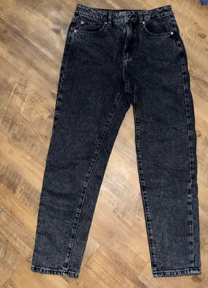 Garage Mom Jeans thumbnail 2