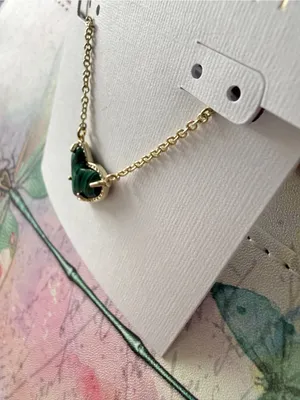 Kendra Scott Ari Heart Gold Pendant Necklace in Green Malachite thumbnail 4