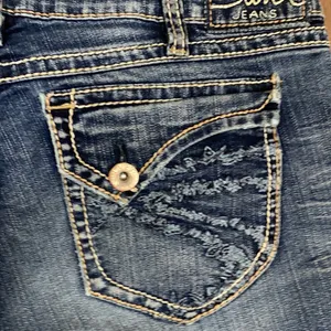 Silver Jeans Suki Surplus Thick Stitched Back Flap Pockets Boot Cut Jeans thumbnail 9