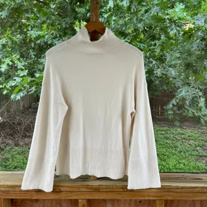 Banana Republic Factory Women's Long Turtleneck Sweater Cream Size S thumbnail 2