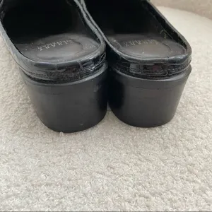 Stuart Weitzman Black Crocodile Patent Leather Block Heel Mules Shoes 8 Narrow thumbnail 7