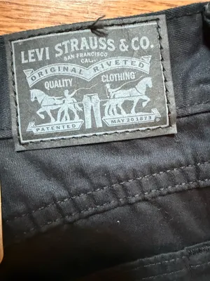 Levi's High Waisted Black Mom Jeans Size 27x30 (4) Tapered Leg Vintage Style thumbnail 9