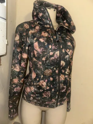 Lululemon Floral Print Athletic Hoodie Jacket thumbnail 4