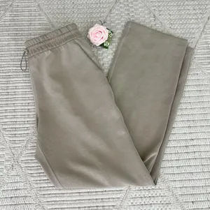 Lululemon Softstreme Woman’s High Rise Jogger Pants Size 8 thumbnail 1