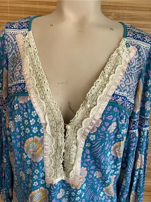 Free People boho Blue Purple Floral Tunic Lace trim Boho Cute 3/4 sleeve medium thumbnail 4