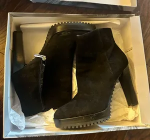 Elegant Black Suede Ankle Boots thumbnail 1