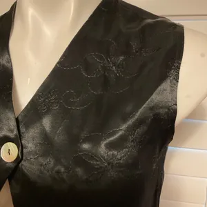 Elegant Black Women's Vest thumbnail 2