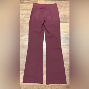 NWOT Sanctuary Burgundy Pull On Dress Pants Size Small thumbnail 4