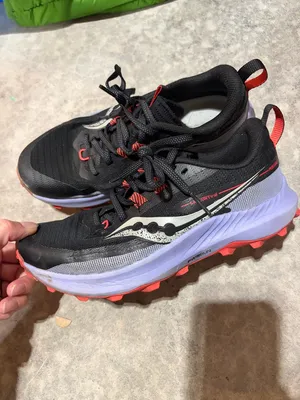 Saucony Women's Peregrine 13 Trail Running Shoe, Finesse Black thumbnail 2