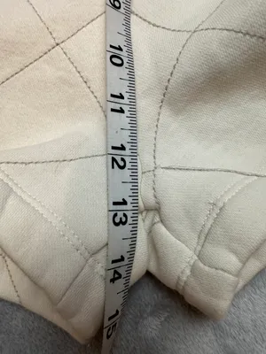 Nike Sportswear Club Fleece Quilted Short Embroidered Pale Ivory Apricot Women S thumbnail 9