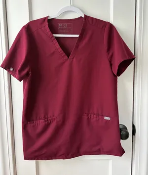 FIGS Scrub Top thumbnail 1