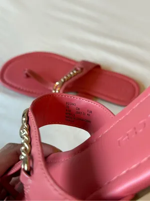 COACH | Jacklyn Coral Pink Leather Chain-Trim Thong Sandals | US 9.5B thumbnail 4