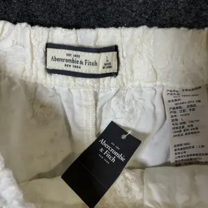 Abercrombie & Fitch White Floral Lace Beaded Pearl Shorts 1V1974 Womens L NEW thumbnail 3