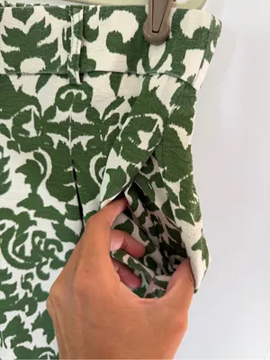 Cropped Wide-Leg Pants in Green and Cream Damask thumbnail 4
