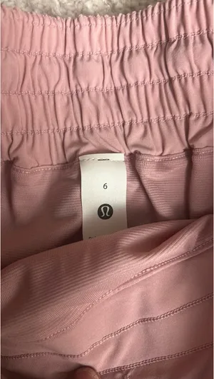 Lululemon shorts thumbnail 4