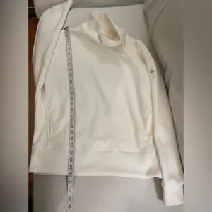 Alo Yoga NWT Hazy Mock Neck Pullover in Ivory Size S Oversized thumbnail 10