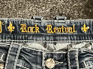 Womens 32" Rock Revival Feeny Straight Distressed Cutoff Denim Capris thumbnail 13