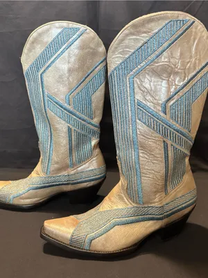 Old Gringo Women's 7.5B Metallic Silver Cowgirl Boots w/Geometric Blue Stitching thumbnail 2