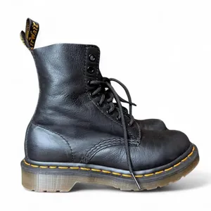 Dr. Martens 1460 Black Smooth Leather 8-Eye Combat Boots Women’s US 5 EU 36 thumbnail 2