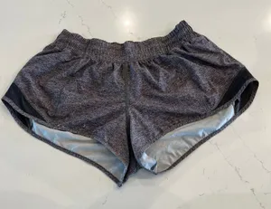 Lululemon Hotty Hot Short Size‎ 8 thumbnail 1