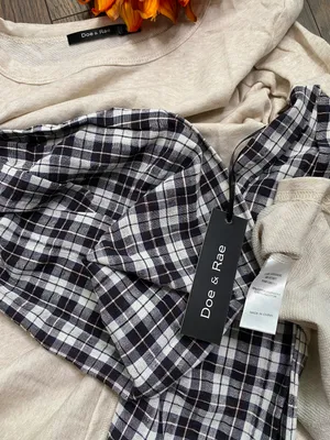✅3/$30✅NWT Oatmeal/Black Plaid Long Bell Sleeve Cotton Top MEDIUM thumbnail 8