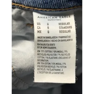 American Eagle Outfitters Womens Mom Jeans‎ Light Wash Distressed High Rise Size thumbnail 9