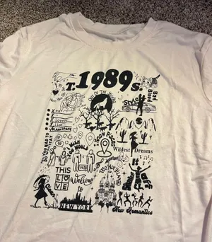 Taylor Swift T-Shirt thumbnail 1