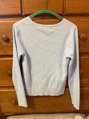 Light blue long sleeve with buttons Size M thumbnail 2