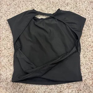 Open back athletic top Black thumbnail 1