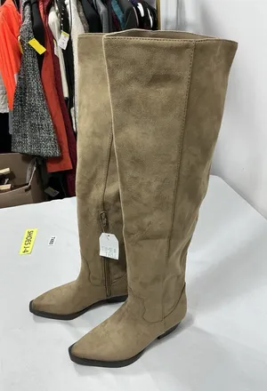 Womans NWT Time & Tru OTK Western Style Boots Size 8 Tan Pull On 1/4 Zip thumbnail 1
