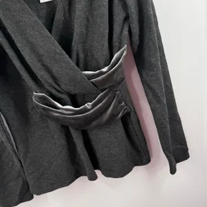 White House Black Market Top SZ Medium Surplice Heather Gray Velvet Waist NWT thumbnail 9